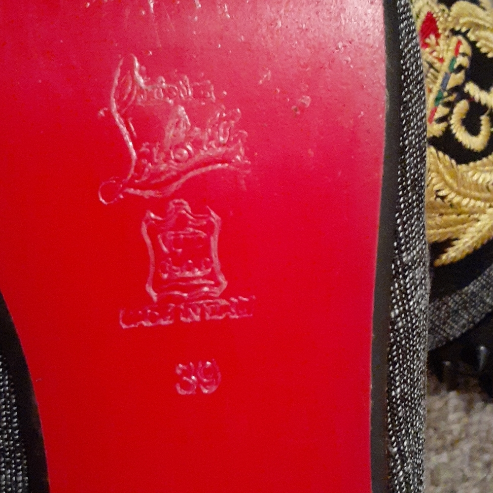 Shoes - Picture 7 of 9
